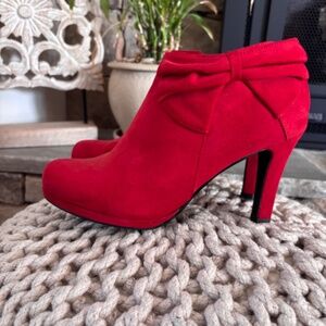 Xappeal Billie Women's Ankle Boots SZ 8 Red Faux Suede  With Bows on Side